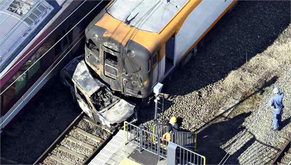 train collides with car at crossing in japan