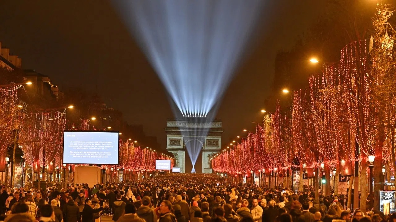 ਇਨ੍ਹਾਂ 8 ਦੇਸ਼ਾਂ 'ਚ ਨਹੀਂ ਮਨਾਇਆ ਜਾਵੇਗਾ ਨਵੇਂ ਸਾਲ ਦਾ ਜਸ਼ਨ, ਜਾਣੋ ਕਿਹੜੇ ਦੇਸ਼ 'ਚ ਕੀ ਹੈ ਦਿੱਕਤ