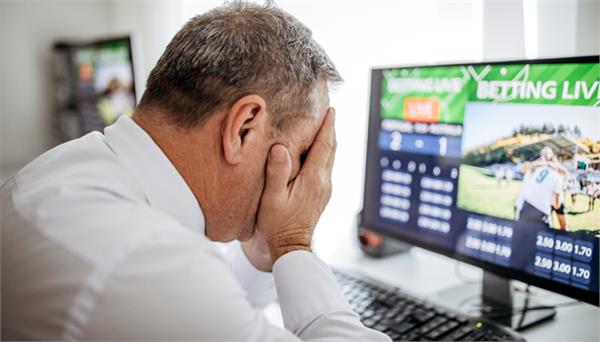 75 lakh rupees lost in online gaming