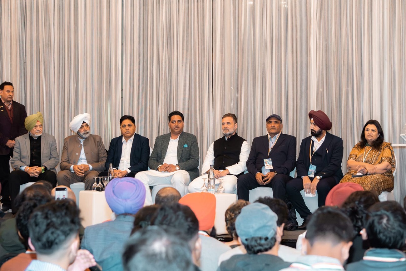 ਰਾਹੁਲ ਵੱਲੋਂ ਇੰਡੀਅਨ ਓਵਰਸੀਜ਼ ਆਗੂਆਂ ਨਾਲ ਮੁਲਾਕਾਤ, ਕਿਹਾ- ''2027 ''ਚ ਪੰਜਾਬ ''ਚ ਬਣੇਗੀ ਕਾਂਗਰਸ ਦੀ ਸਰਕਾਰ''