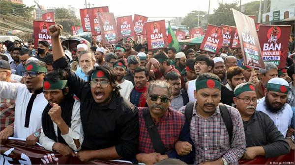 protests continue in bangladesh