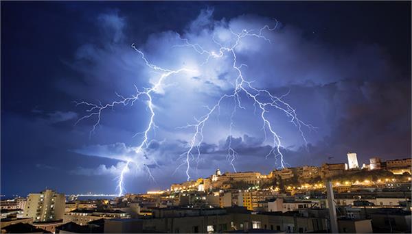 lightning incidents increasing in some places due to air pollution