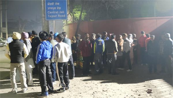 bloody clash between prisoners in ludhiana central jail