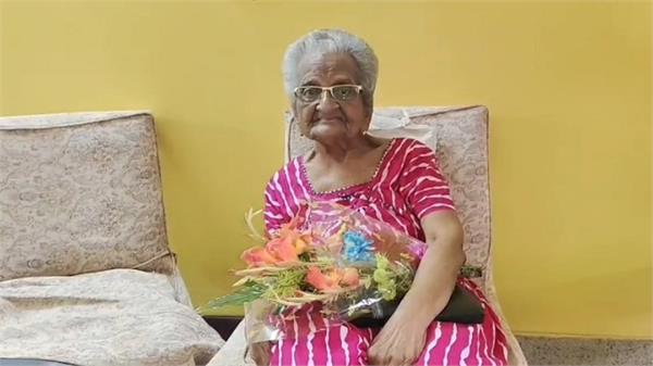 birthday female doctor donation 3 4 crore