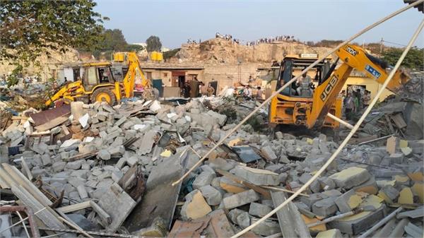 karnataka congress government bulldozer action