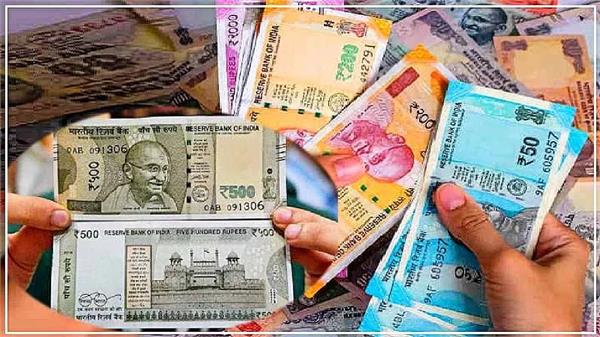 the counterfeit currency business is   not stopping   in india 
