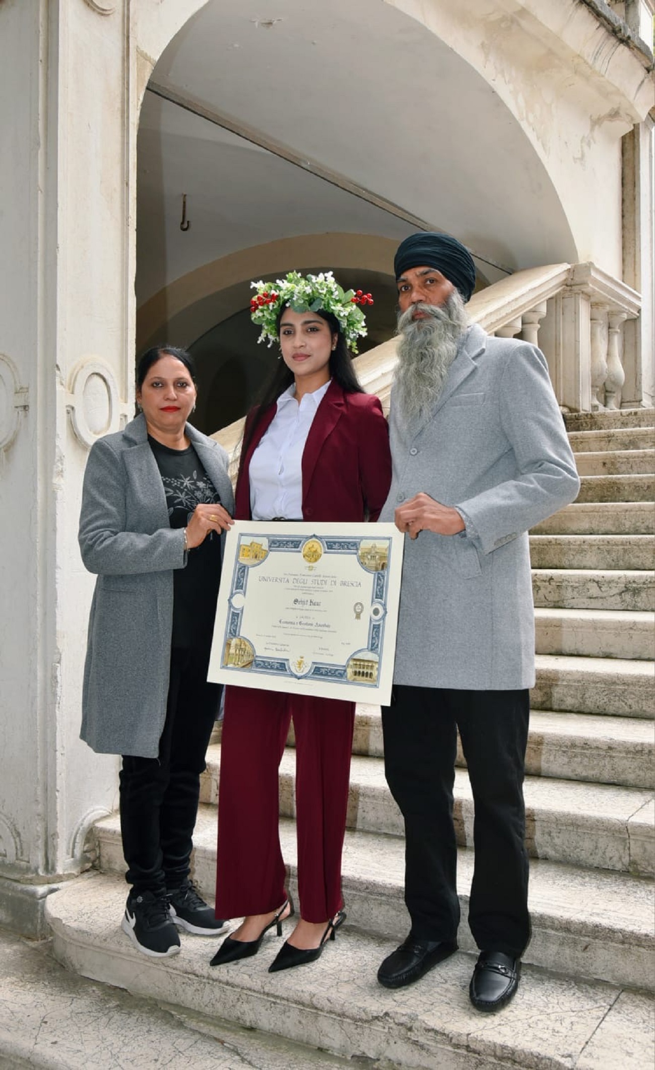 ਪੰਜਾਬ ਦੀ ਇੱਕ ਹੋਰ ਧੀ ਨੇ ਗੱਡੇ ਝੰਡੇ! ਸਹਿਜੀਤ ਕੌਰ ਨੇ ਇਕਨਾਮਿਕਸ ਦੀ ਡਿਗਰੀ ਹਾਸਲ ਕਰ ਵਧਾਇਆ ਮਾਣ