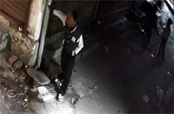 gandhi nagar market targeted by thieves