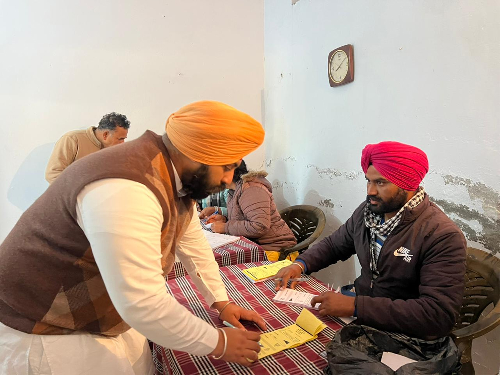 ਪੰਜਾਬ ਚੋਣਾਂ : ਸਿੱਖਿਆ ਮੰਤਰੀ ਹਰਜੋਤ ਬੈਂਸ ਨੇ ਪਾਈ ਵੋਟ, ਪੰਜਾਬ ਵਾਸੀਆਂ ਨੂੰ ਕੀਤੀ ਖਾਸ ਅਪੀਲ