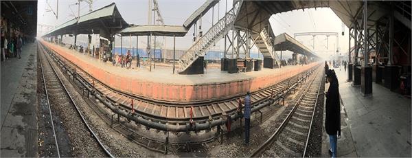 vande bharat 1  amritsar delhi express 3 hours delayed