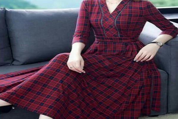 winter  young women  dresses with large checks