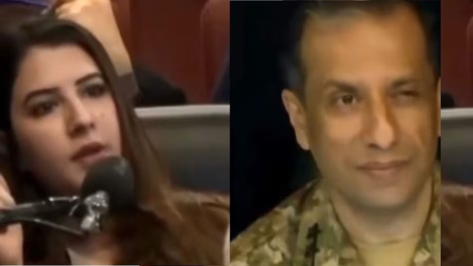 ਪਾਕਿ ਫੌਜ ਦੇ ਬੁਲਾਰੇ ਨੇ ਮਹਿਲਾ ਪੱਤਰਕਾਰ ਨੂੰ ਮਾਰੀ ਅੱਖ; ਲੋਕ ਬੋਲੇ- ਇਹ ਦੇਸ਼ ਮਜ਼ਾਕ ਬਣ ਚੁੱਕਾ ਹੈ