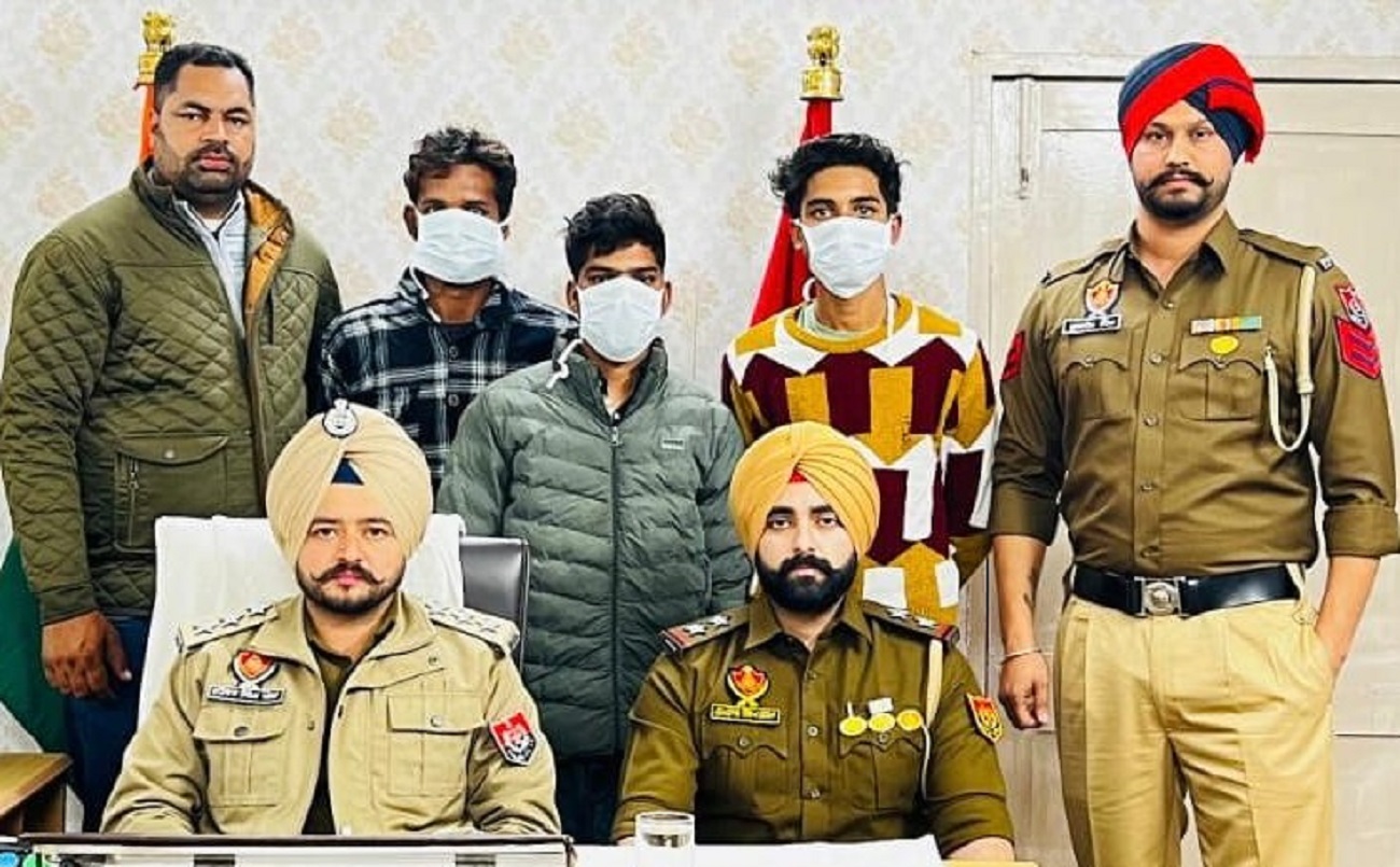 ਔਰਤ ਦਾ ਬੈਗ ਖੋਹਣ ਵਾਲੇ 3 ਲੁਟੇਰੇ ਕੀਤੇ ਗ੍ਰਿਫ਼ਤਾਰ, 2 ਮੋਬਾਈਲ ਤੇ ਮੋਟਰਸਾਈਕਲ ਵੀ ਬਰਾਮਦ