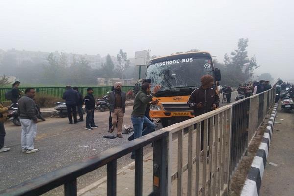 two school buses accident in kharar