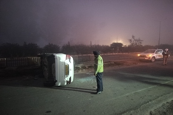 ਦੋਰਾਹਾ ''ਚ ਸੰਘਣੀ ਧੁੰਦ ਕਾਰਨ ਵਾਪਰਿਆ ਭਿਆਨਕ ਹਾਦਸਾ, ਬੇਕਾਬੂ ਹੋਈ ਕਾਰ