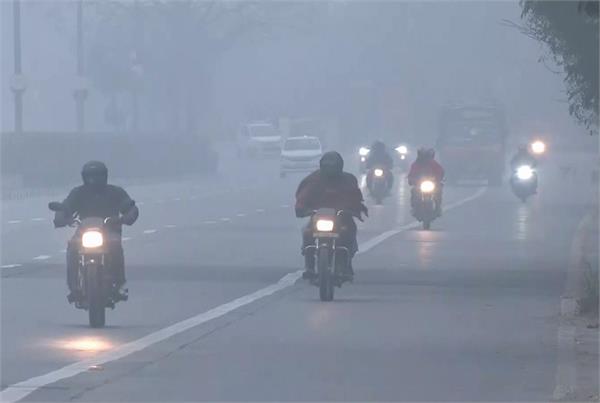 delhi  fog  air  toxicity  visibility  people