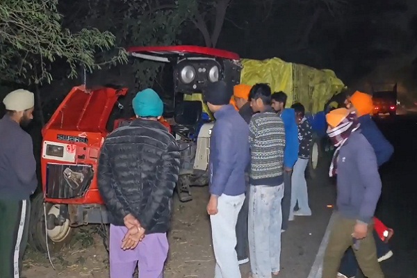 ਸ੍ਰੀ ਫਤਿਹਗੜ੍ਹ ਸਾਹਿਬ ਜਾ ਰਹੇ ਸ਼ਰਧਾਲੂਆਂ ਨਾਲ ਵਾਪਰਿਆ ਹਾਦਸਾ, ਮੌਕੇ 'ਤੇ ਪਿਆ ਚੀਕ-ਚਿਹਾੜਾ (ਵੀਡੀਓ)