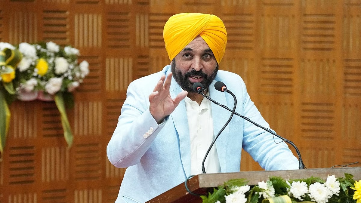 ਪੰਜਾਬ ਸਰਕਾਰ ਵੱਲੋਂ ਨਵੇਂ ਸਾਲ ਦਾ ਤੋਹਫ਼ਾ! ਇਨ੍ਹਾਂ ਮੁਲਾਜ਼ਮਾਂ ਨੂੰ ਮਿਲੀ ਤਰੱਕੀ, ਪੜ੍ਹੋ ਪੂਰੀ List