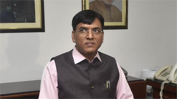 union sports minister to meet all shareholders of indian footballer today