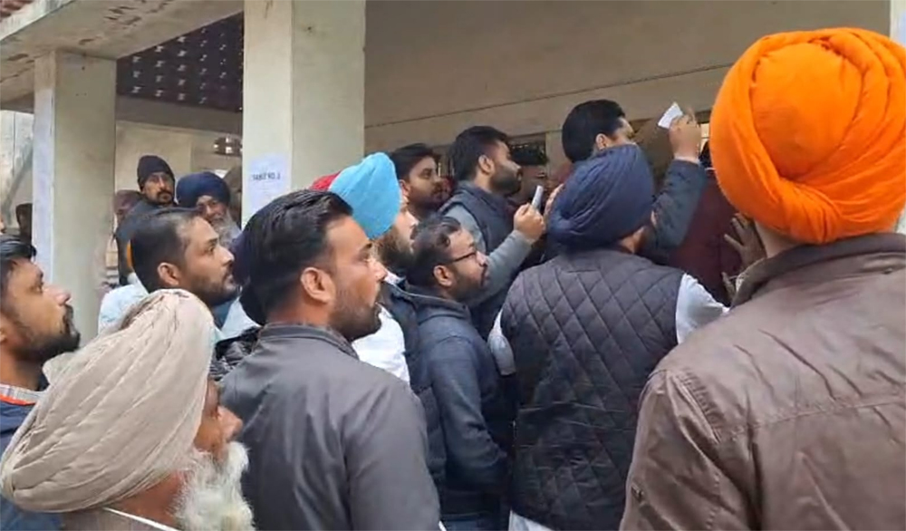 ਪਟਿਆਲਾ ''ਚ ਹੰਗਾਮਾ, ਅਕਾਲੀ ਉਮੀਦਵਾਰ ਦੀ ਹੋਈ ਤਿੱਖੀ ਬਹਿਸ