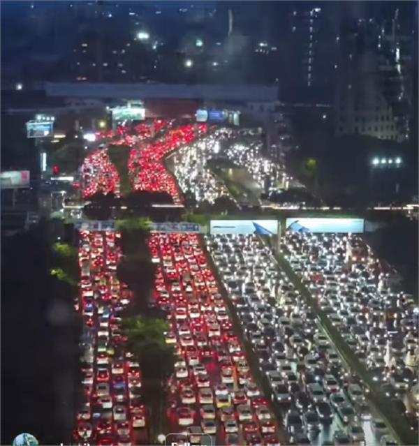 christmas traffic jam