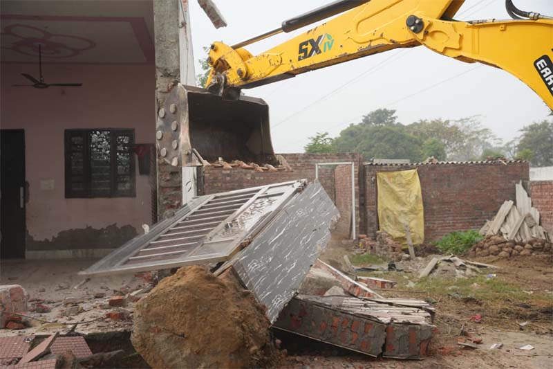 ਸੁਲਤਾਨਪੁਰ ਲੋਧੀ '' ਚ ਨਸ਼ਾ ਤਸਕਰ ਦੇ ਘਰ ''ਤੇ ਚਲਿਆ ਪੀਲਾ ਪੰਜਾ