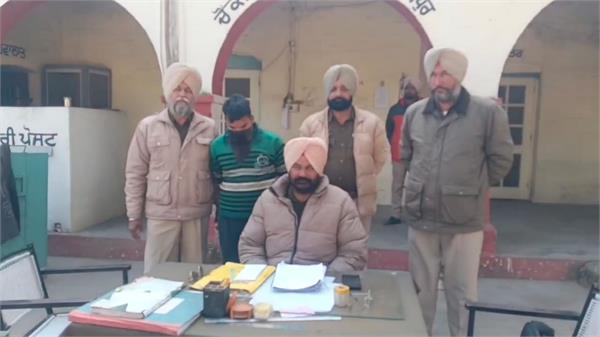 railway police arrest youth for stealing from trains