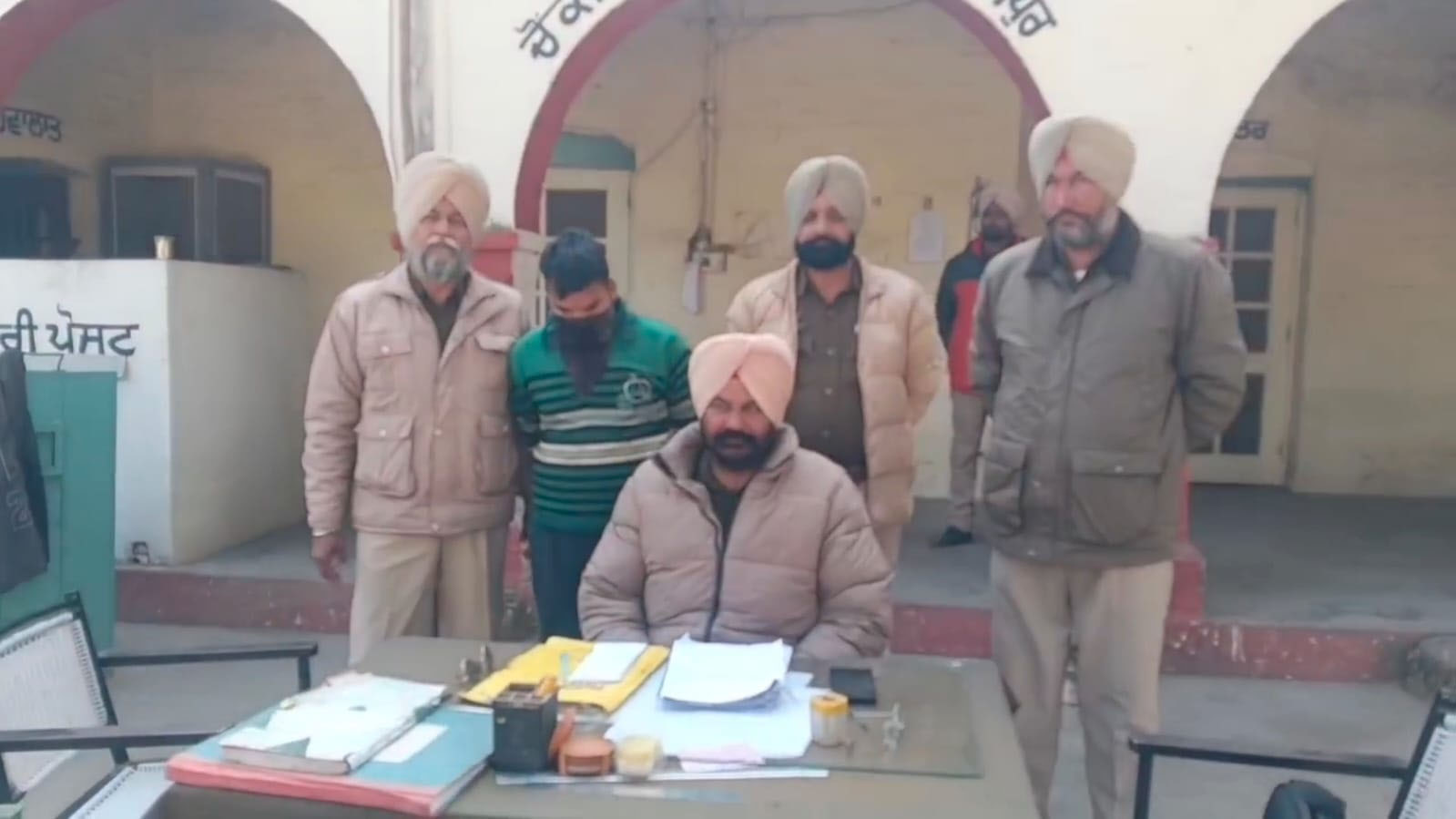 ਰੇਲ ਗੱਡੀਆਂ ’ਚੋਂ ਚੋਰੀਆਂ ਕਰਨ ਵਾਲਾ ਨੌਜਵਾਨ ਰੇਲਵੇ ਪੁਲਸ ਨੇ ਕੀਤਾ ਗ੍ਰਿਫਤਾਰ