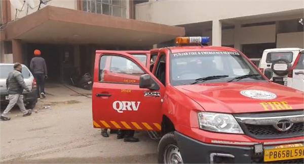 fire breaks out in dpro office room in rupnagar