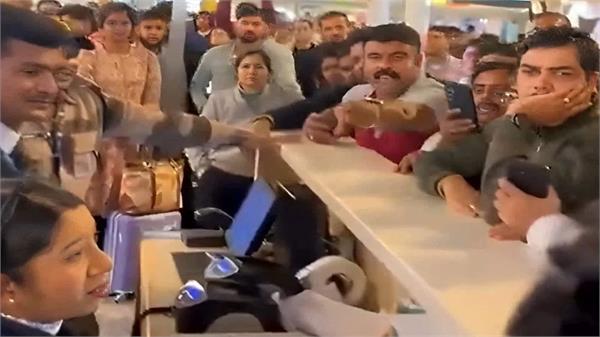 indigo crisis father airport sanitary pads his daughter