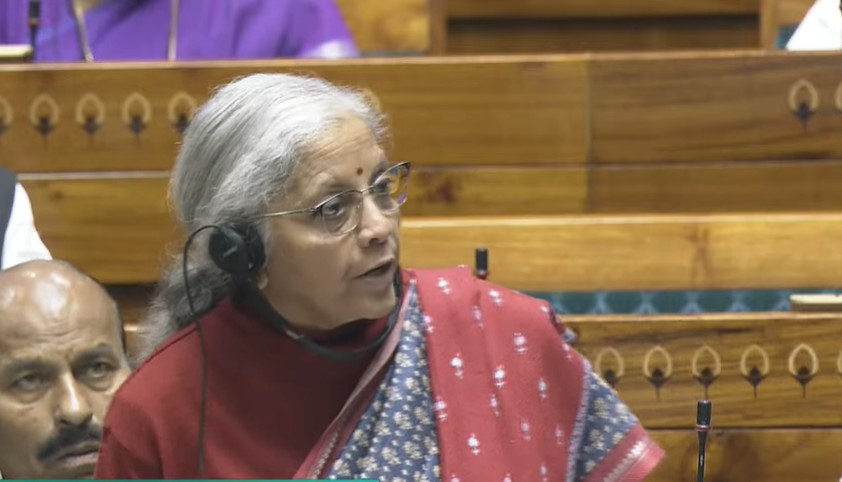 ਲੋਕ ਸਭਾ 'ਚ ਹੰਗਾਮੇ ਦੌਰਾਨ ਤਿੰਨ ਬਿੱਲ ਕੀਤੇ ਪੇਸ਼, ਕਾਰਵਾਈ 2 ਵਜੇ ਤੱਕ ਹੋਈ ਮੁਲਤਵੀ