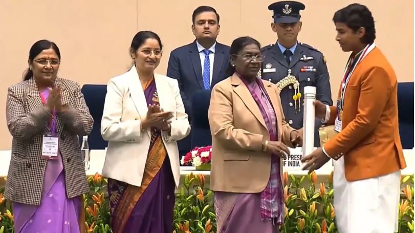 14 ਸਾਲ ਦੇ ਵੈਭਵ ਸੂਰਿਆਵੰਸ਼ੀ ਨੇ ਗੱਡੇ ਝੰਡੇ, ਰਾਸ਼ਟਰਪਤੀ ਮੁਰਮੂ ਨੇ ਕੀਤਾ ਸਨਮਾਨਿਤ