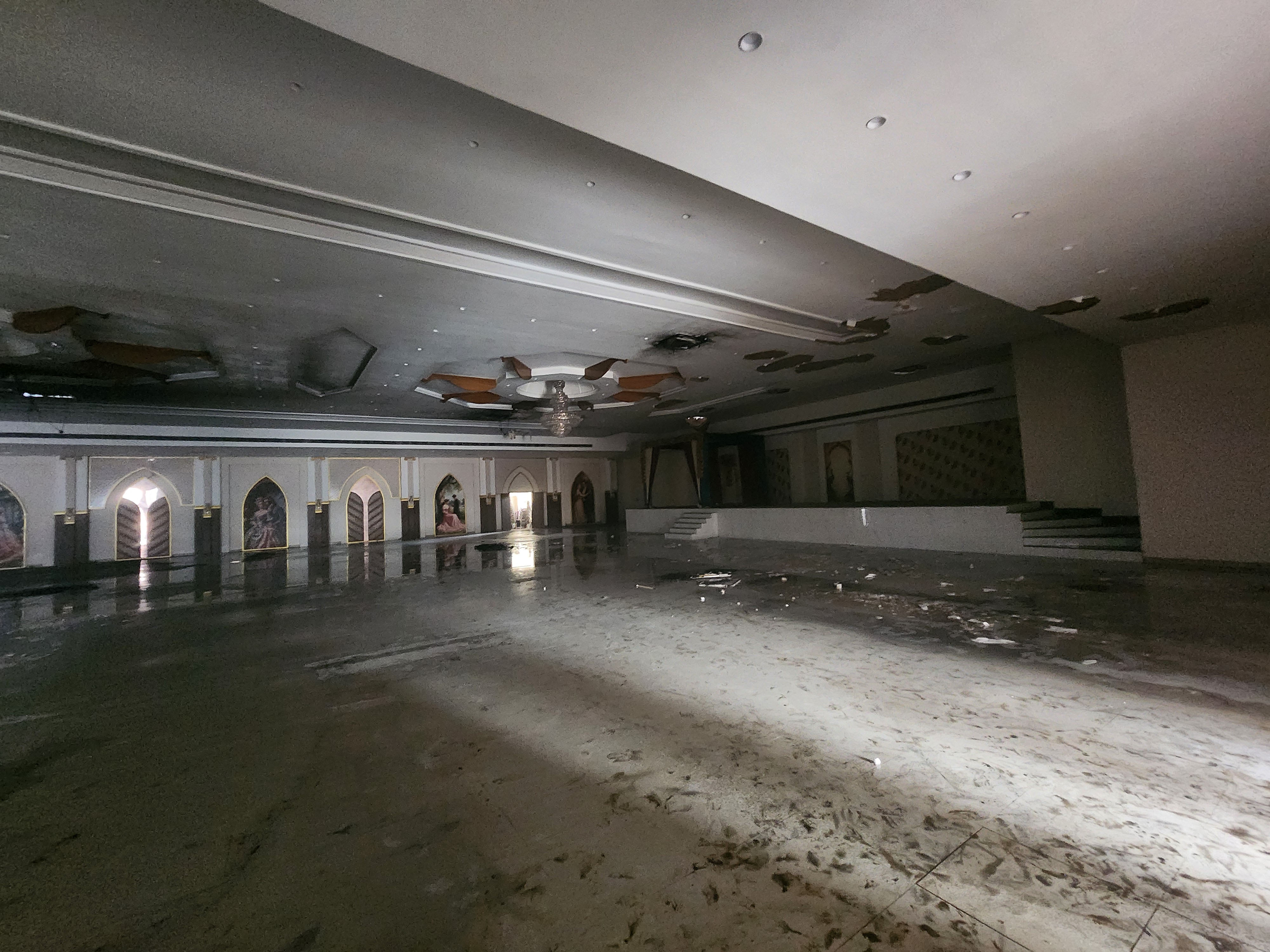 ਪੈਲੇਸ ਨੂੰ ਲੱਗੀ ਅੱਗ, ਜਾਨੀ ਨੁਕਸਾਨ ਤੋਂ ਰਿਹਾ ਬਚਾਅ