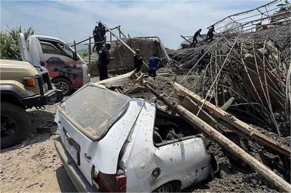 temple collapses in sa  2 dead  many trapped in rubble     