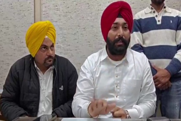 ਭਾਜਪਾ ਦੇ ਦੋਸ਼ਾਂ ਮਗਰੋਂ ਬੋਲੇ ''ਆਪ'' ਆਗੂ-ਅਸੀਂ ਵੋਟਾਂ ਦੀ ਗਿਣਤੀ ਦੁਬਾਰਾ ਕਰਵਾਉਣ ਲਈ ਤਿਆਰ