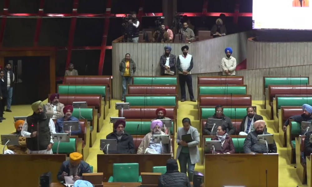 ਵਿਧਾਨ ਸਭਾ ''ਚ ਗਰਮਾ ਗਿਆ ਮਾਹੌਲ, ਪ੍ਰਤਾਪ ਬਾਜਵਾ ਦਾ ਬਿਆਨ ਸੁਣ ਤੱਤੇ ਹੋਏ ਮੰਤਰੀ ਸੌਂਦ