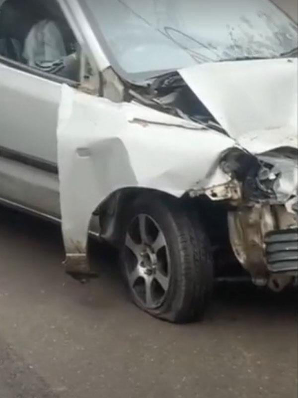 school van and alto car collide due to fog