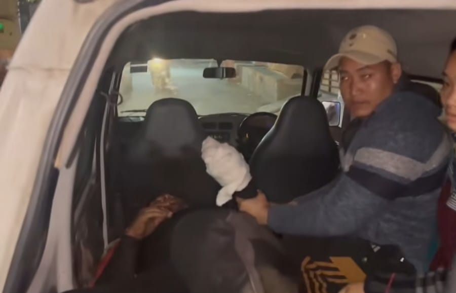 Momos ਵੇਚਣ ਵਾਲੇ ਦੀਆਂ ਕੁਹਾੜੀ ਨਾਲ ਵੱਢ''ਤੀਆਂ ਉਂਗਲਾਂ