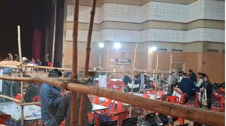 ਜਲੰਧਰ ਜ਼ਿਲ੍ਹੇ ''ਚ ਜ਼ਿਲ੍ਹਾ ਪ੍ਰੀਸ਼ਦ ਤੇ ਬਲਾਕ ਸੰਮਤੀ ਚੋਣਾਂ ਦੇ ਨਤੀਜਿਆਂ ਦੀ ਕੀਤੀ ਜਾ ਰਹੀ ਉਡੀਕ