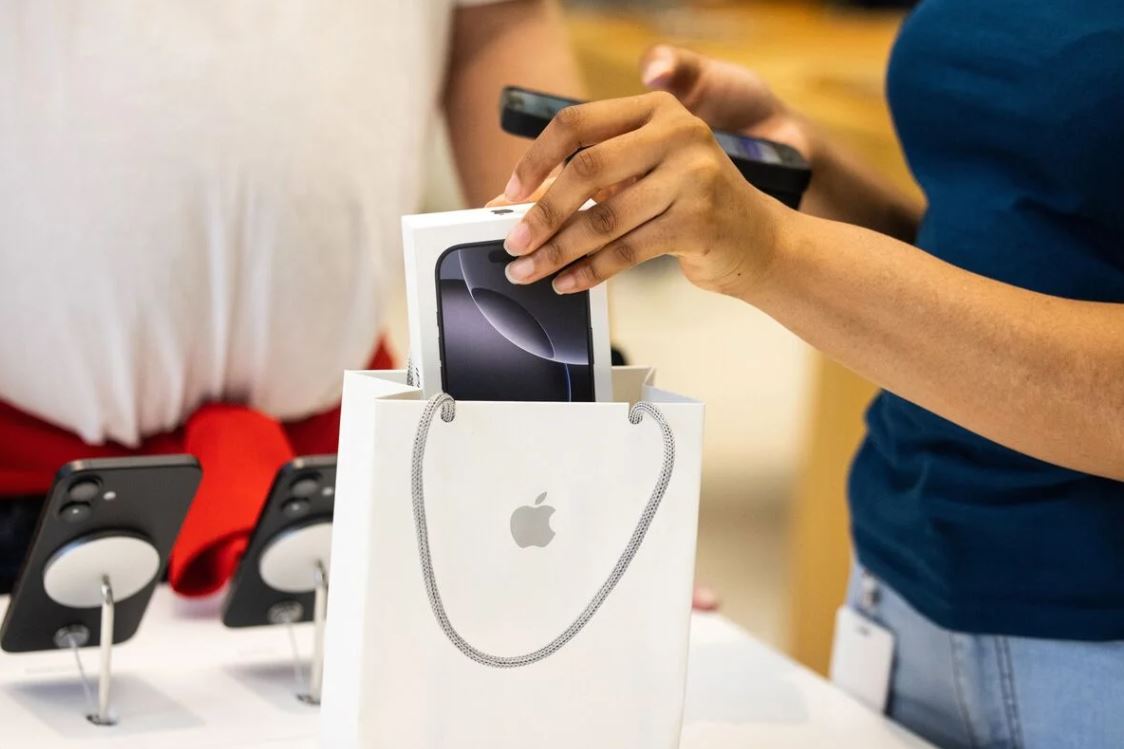 iPhone ਖਰੀਦਣ ਤੋਂ ਪਹਿਲਾਂ ਸਾਵਧਾਨ ! ਇਸ ''ਕੋਡ'' ਨਾਲ ਖੁੱਲ੍ਹੇਗੀ ਫੋਨ ਦੀ ਪੋਲ, ਇੰਝ ਕਰੋ ਅਸਲੀ-ਨਕਲੀ ਦੀ ਪਛਾਣ