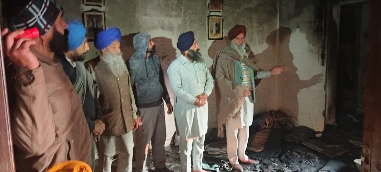 ਘਰ ''ਚ ਮੱਚ ਗਏ ਭਾਂਬੜ! ਬੱਚਿਆਂ ਦੇ ਸਰਟੀਫ਼ਿਕੇਟ ਤੋ ਹੋਰ ਸਾਮਾਨ ਸੜ ਕੇ ਸੁਆਹ, 5 ਲੱਖ ਤੋਂ ਵੱਧ ਦਾ ਨੁਕਸਾਨ