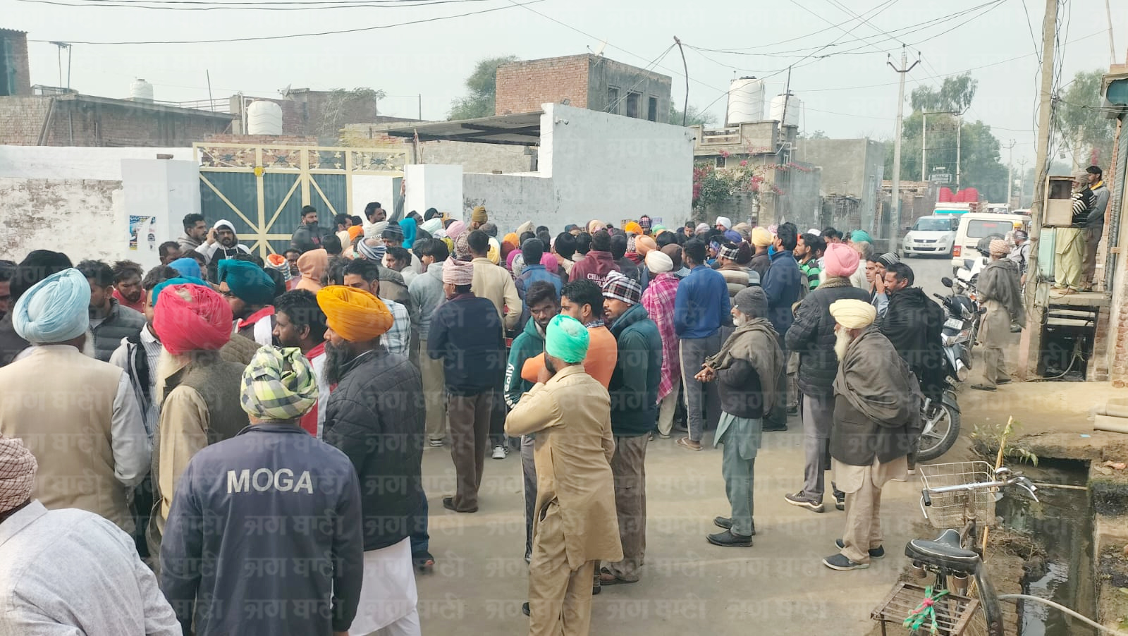 ਲੜਾਈ ਦਾ ਮੈਦਾਨ ਬਣਿਆ ਪੰਜਾਬ ਦਾ ਇਹ ਪਿੰਡ, ਸ਼ਰੇਆਮ ਮਾਰ ''ਤਾ ਪਿਓ, ਪੁੱਤ ਗੰਭੀਰ