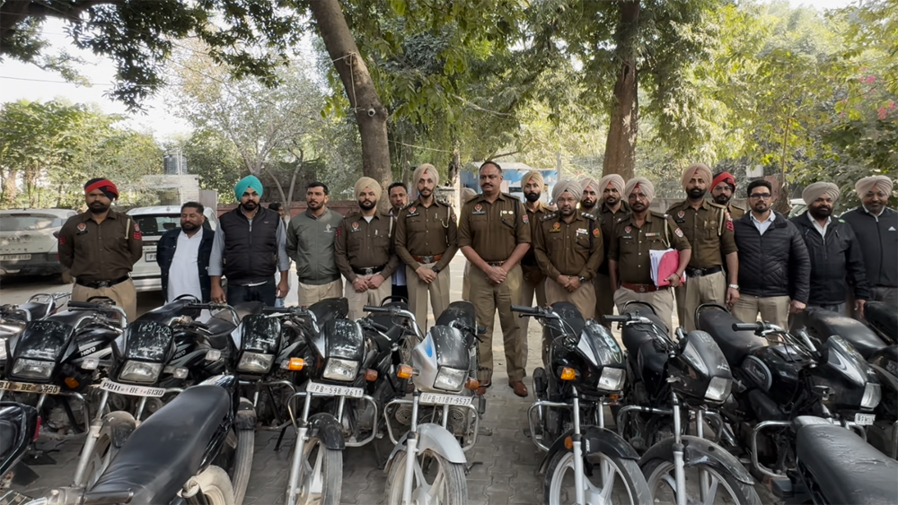 PG ''ਚ ਰਹਿੰਦੇ ਦੋ ਮੁੰਡਿਆਂ ਨੇ ਕਰ ''ਤਾ ਵੱਡਾ ਕਾਂਡ, ਕਾਰਨਾਮਾ ਅਜਿਹਾ ਸੁਣ ਨਹੀਂ ਹੋਵੇਗਾ ਯਕੀਨ