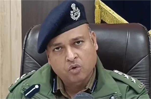 j k  foreign woman enters india without passport or visa