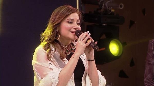 kanika kapoor performance