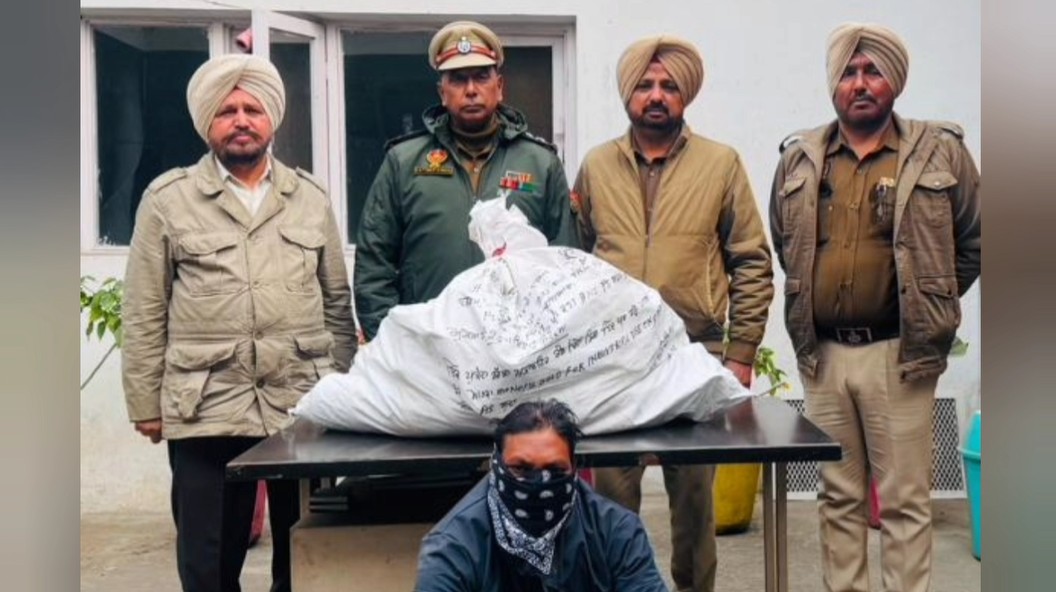 ਬਸੰਤ ਪੰਚਮੀ ਤੋਂ ਪਹਿਲਾਂ ਚਾਈਨਾ ਡੋਰ ਵਿਰੁੱਧ ਸਖ਼ਤੀ! 40 ਗੱਟੂਆਂ ਸਮੇਤ ਮੁਲਜ਼ਮ ਗ੍ਰਿਫ਼ਤਾਰ