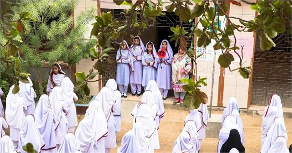 pressure on schoolgirls to convert to islam  investigation launched in sindh