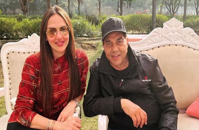 ਪਿਤਾ ਧਰਮਿੰਦਰ ਦੇ ਦੇਹਾਂਤ ਤੋਂ ਬਾਅਦ ਪੂਰੀ ਤਰ੍ਹਾਂ ਟੁੱਟ ਚੁੱਕੀ ਈਸ਼ਾ, ਸੋਸ਼ਲ ਮੀਡੀਆ ''ਤੇ ਪਾਈ ਭਾਵੁਕ ਪੋਸਟ