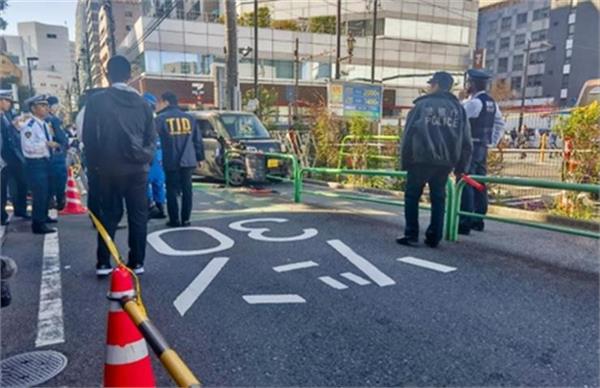 woman injured in stabbing attack in tokyo  suspect at large