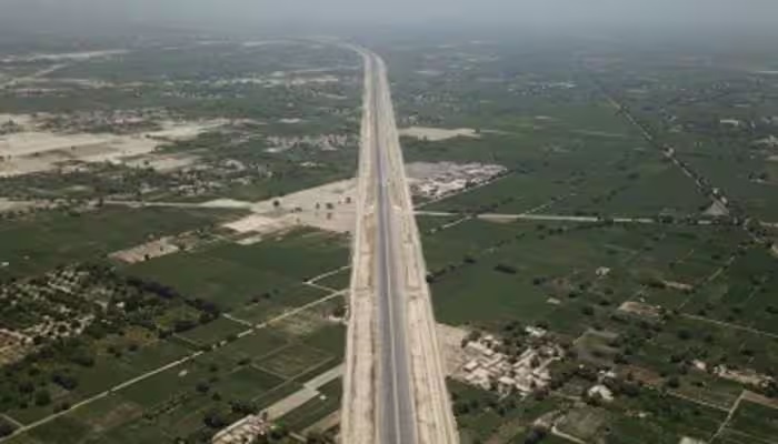 ਚੀਨ ਦੀ ਚਾਲ ''ਚ ਫਸਿਆ ਪਾਕਿਸਤਾਨ! CPEC ਕਾਰਨ 30 ਬਿਲੀਅਨ ਡਾਲਰ ਦੇ ਕਰਜ਼ੇ ਹੇਠ ਦੱਬਿਆ ਮੁਲਕ